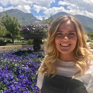 Meet your Posher, Elly